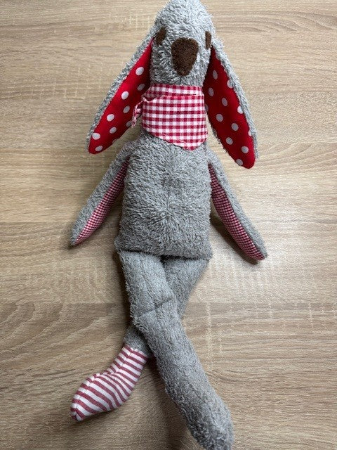 Kuscheltier Fridolin op Jöck