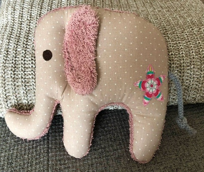 Kuscheltier Elefant